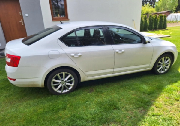 Skoda Octavia cena 34900 przebieg: 268000, rok produkcji 2015 z Skierniewice małe 529